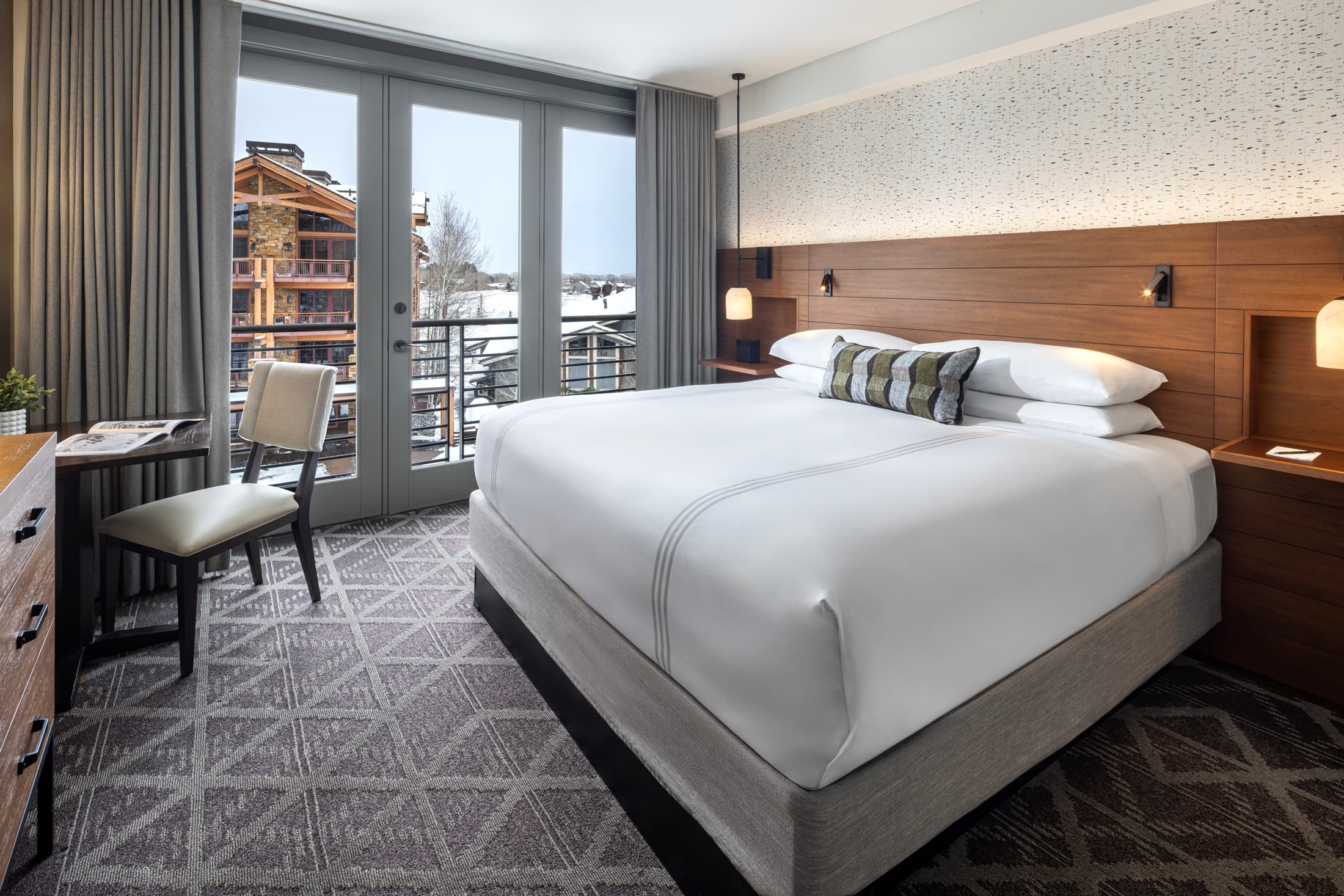 Accessible One Bedroom Suite King Bed